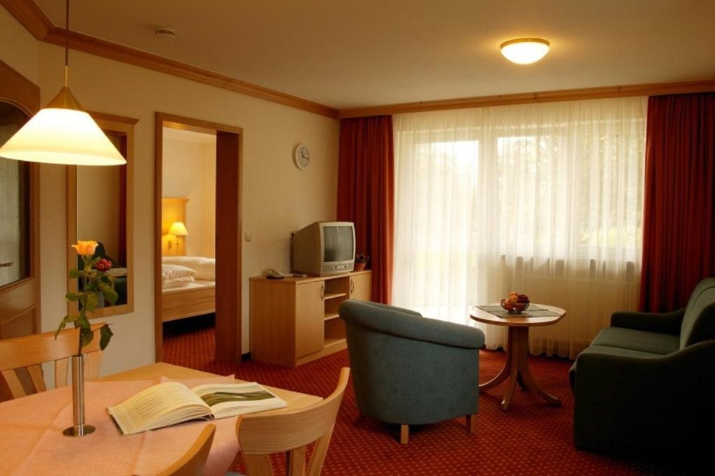 Landgasthof Loewen Neubulach Kamer foto