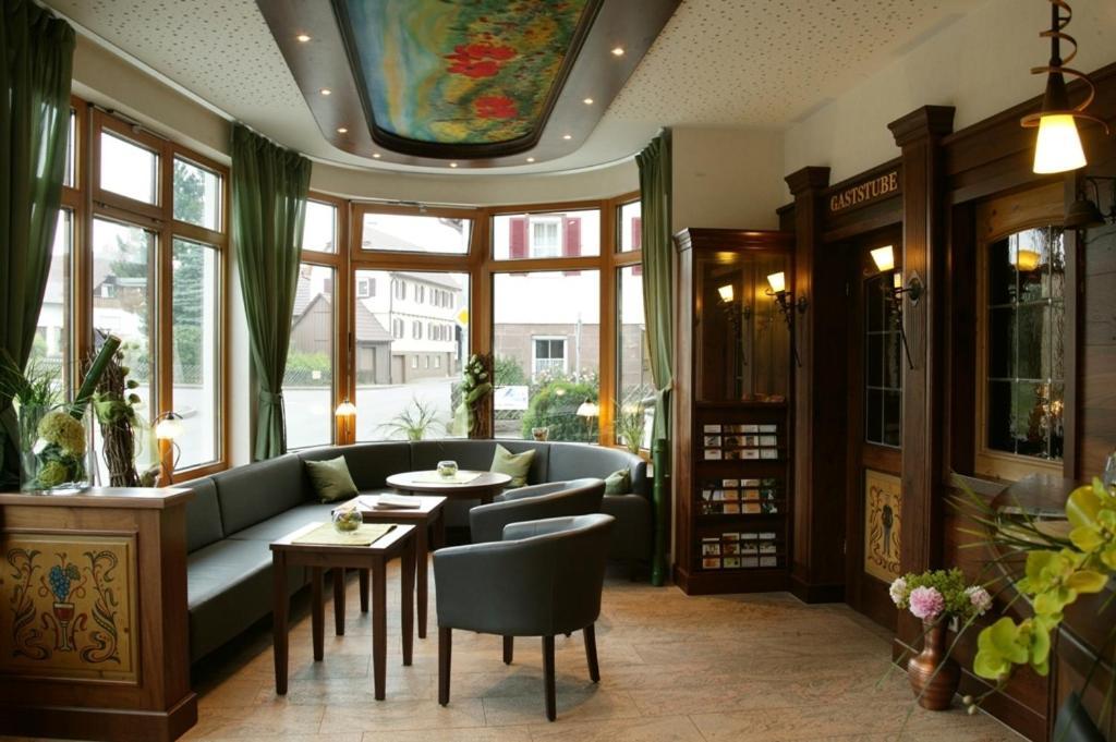 Landgasthof Loewen Neubulach Buitenkant foto